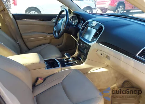 2012 Chrysler 300 Limited z USA, uszkodzony, nr VIN 2C3CCACG7CH251671